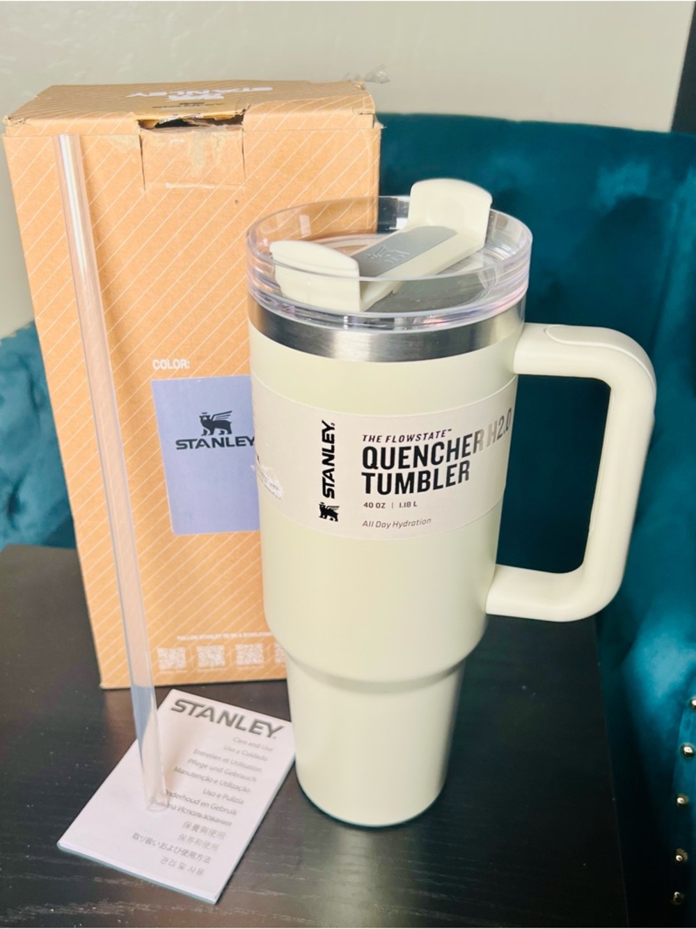 White 40oz Stanley Tumbler with Crossbody Bag Cup Holder with Keychain Pouch NWT - Picture 3 of 13
